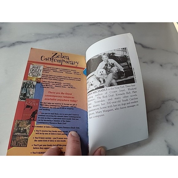 The Sisterhood Ser.: Payback by Fern Michaels (2005, UK- A Format Paperback) - Picture 8 of 10